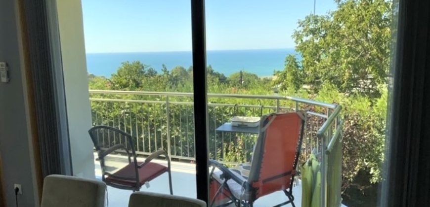 Dreistöckiges Haus in einem Feriengebiet zwischen Balchik und Albena Resort